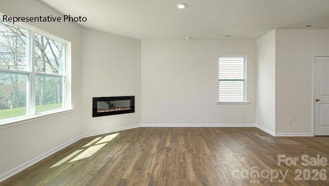 2078 10th Street SE, Hickory, NC 28602