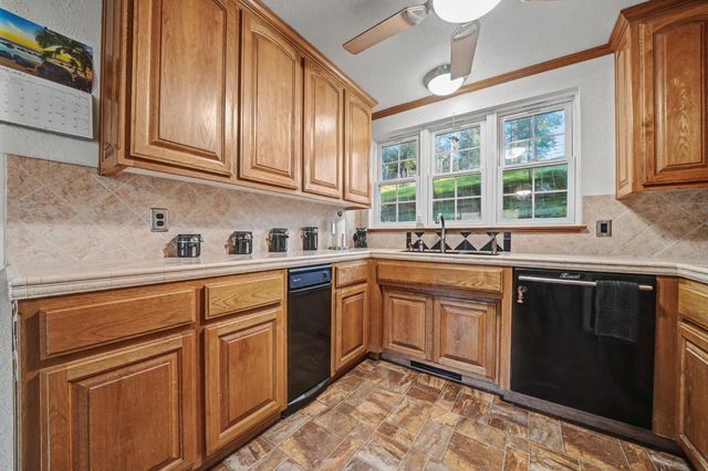 17630 Ridge Rd, Pine Grove, CA 95665