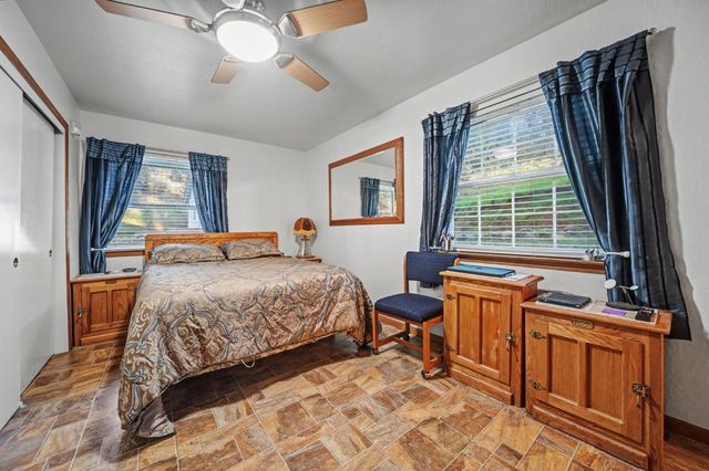 17630 Ridge Rd, Pine Grove, CA 95665