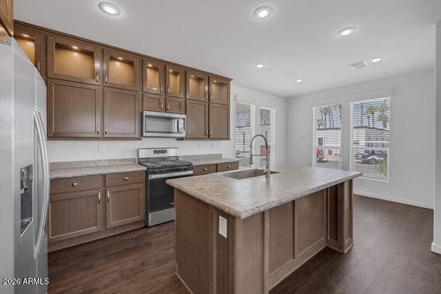 10201 N 99th Avenue 104, Peoria, AZ 85345