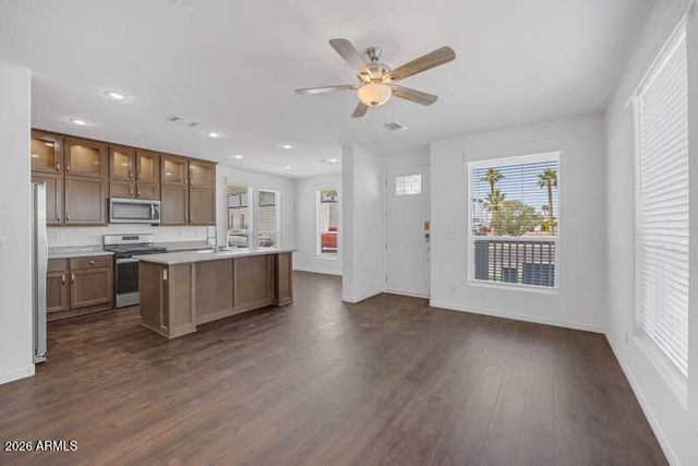 10201 N 99th Avenue 104, Peoria, AZ 85345