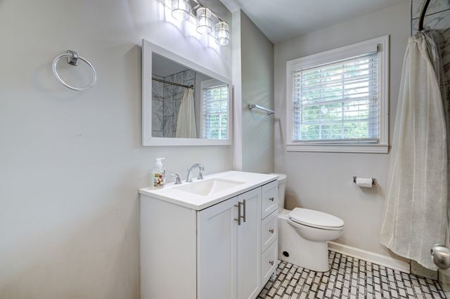 6502 Premier Dr, Nashville, TN 37209