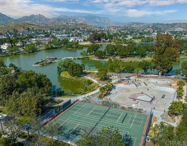 12616 Lakeshore Drive, Lakeside, CA 92040