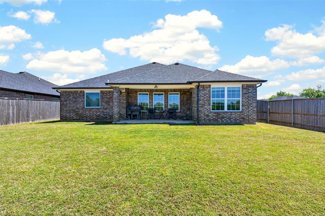 100 Midway Meadows, Pottsboro, TX 75076