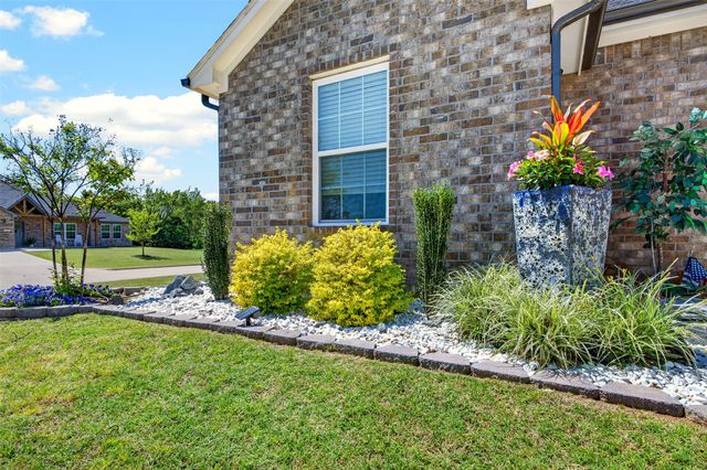 100 Midway Meadows, Pottsboro, TX 75076