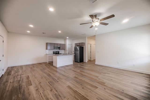 5765 E Bristol, Wichita, KS 67220