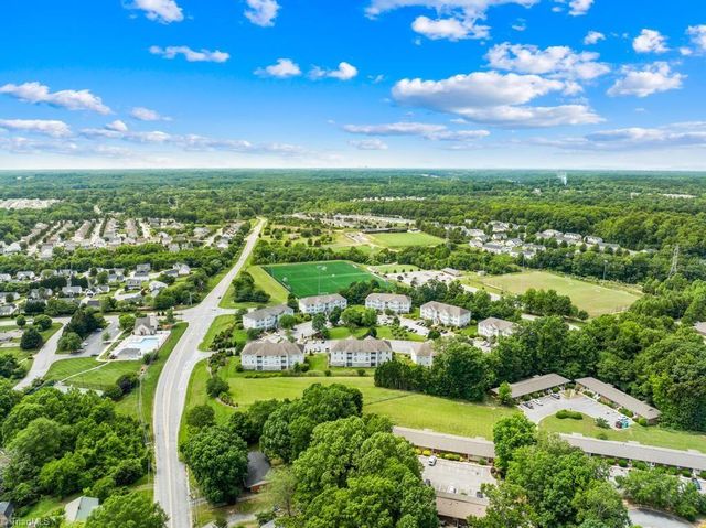 6112 Hedgecock Circle 3B, High Point, NC 27265