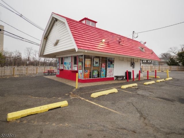 735 E Hazelwood Ave, Rahway City, NJ 07065