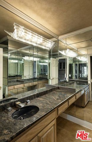 2573 Benedict Canyon Drive, Los Angeles, CA 90210