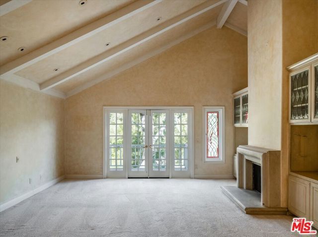 2573 Benedict Canyon Drive, Los Angeles, CA 90210