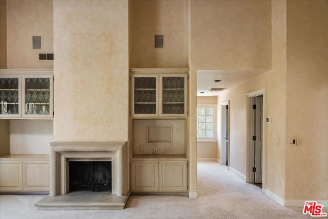 2573 Benedict Canyon Drive, Los Angeles, CA 90210