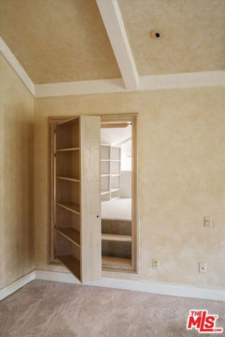 2573 Benedict Canyon Drive, Los Angeles, CA 90210