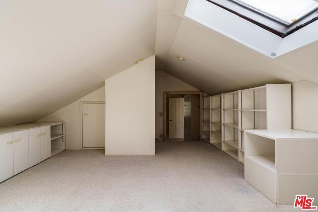 2573 Benedict Canyon Drive, Los Angeles, CA 90210