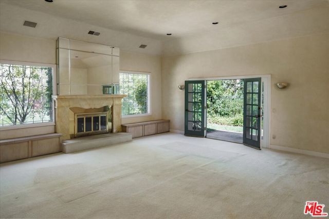 2573 Benedict Canyon Drive, Los Angeles, CA 90210