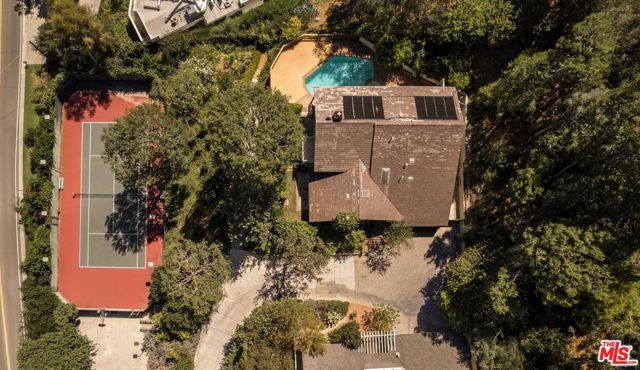 2573 Benedict Canyon Drive, Los Angeles, CA 90210