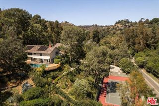 2573 Benedict Canyon Drive, Los Angeles, CA 90210