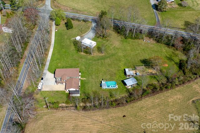 2456 Hendersonville Highway, Pisgah Forest, NC 28768