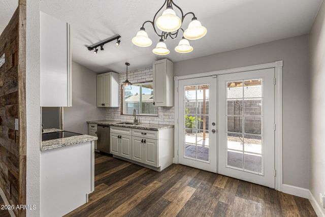 3033 W POTTER Drive, Phoenix, AZ 85027