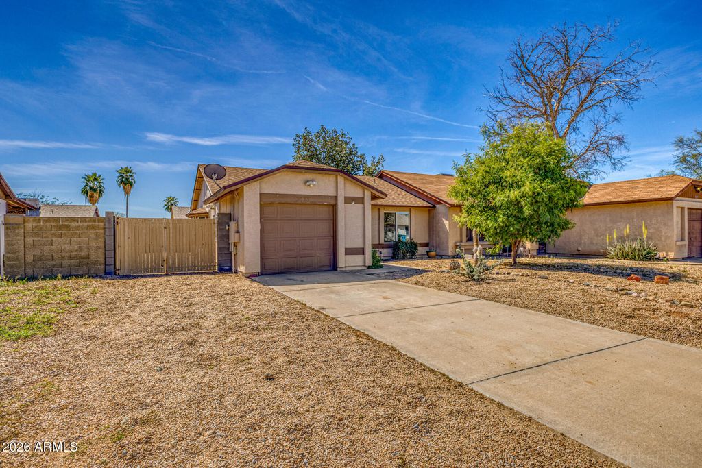 3033 W POTTER Drive, Phoenix, AZ 85027