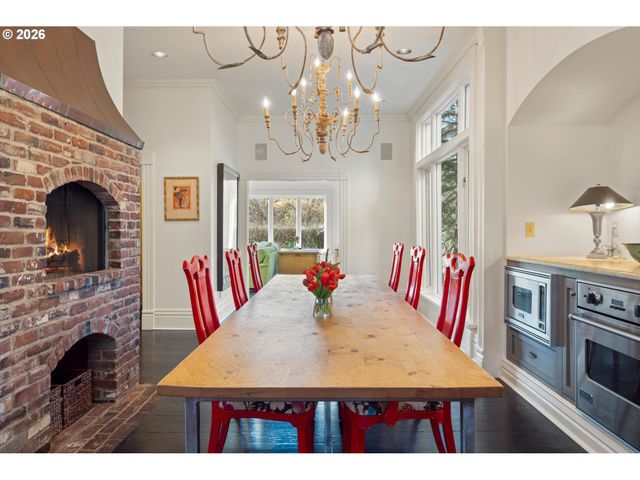 806 Sw DAVENPORT St, Portland, OR 97201