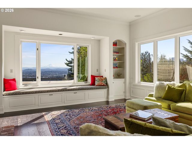 806 Sw DAVENPORT St, Portland, OR 97201