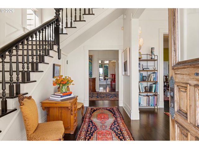 806 Sw DAVENPORT St, Portland, OR 97201