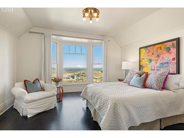 806 Sw DAVENPORT St, Portland, OR 97201