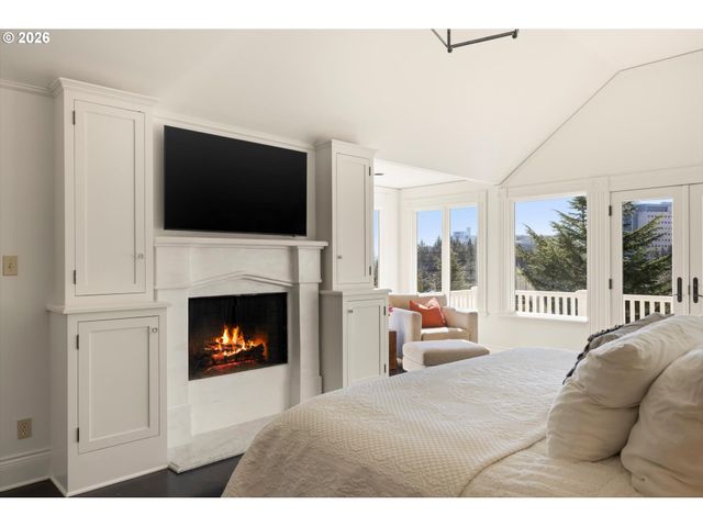 806 Sw DAVENPORT St, Portland, OR 97201