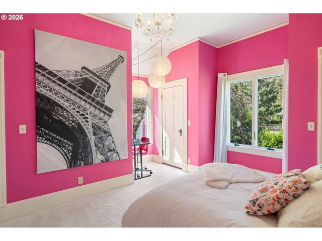 806 Sw DAVENPORT St, Portland, OR 97201