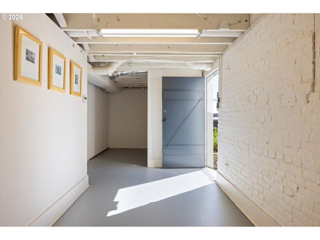 806 Sw DAVENPORT St, Portland, OR 97201