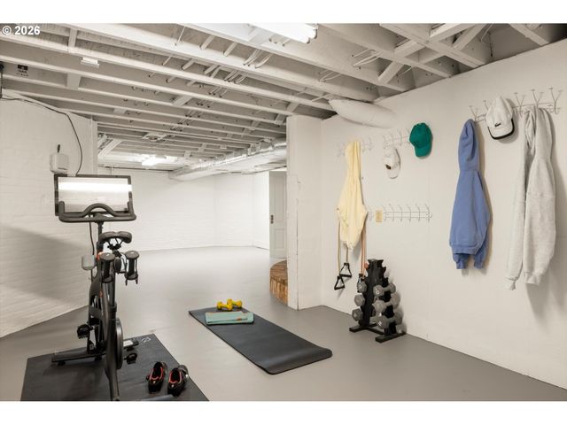 806 Sw DAVENPORT St, Portland, OR 97201