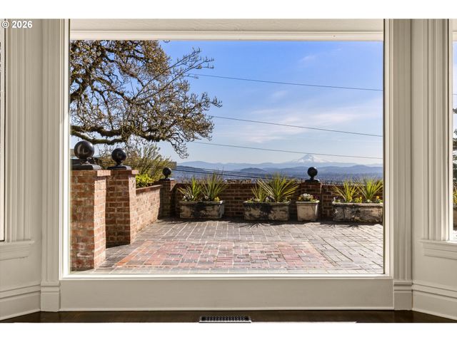 806 Sw DAVENPORT St, Portland, OR 97201