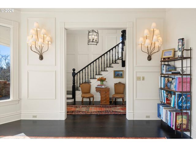 806 Sw DAVENPORT St, Portland, OR 97201