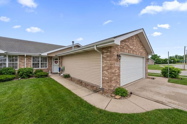7035 Tompkins Court, Griffith, IN 46319