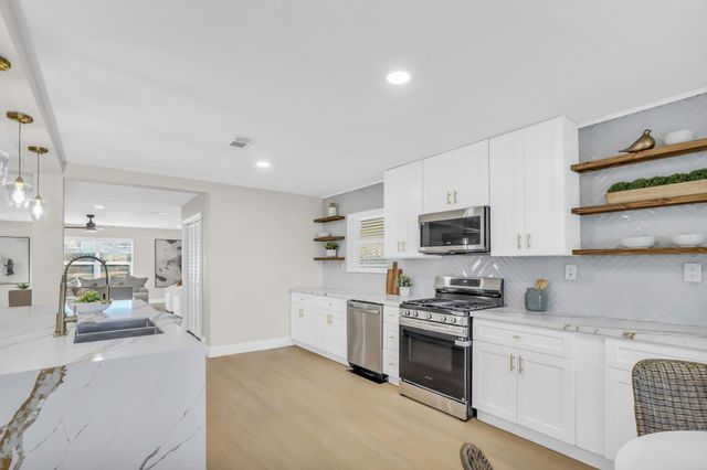 12106 Giusti Lane, Santa Fe, TX 77510