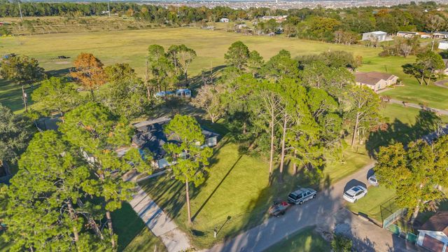 12106 Giusti Lane, Santa Fe, TX 77510