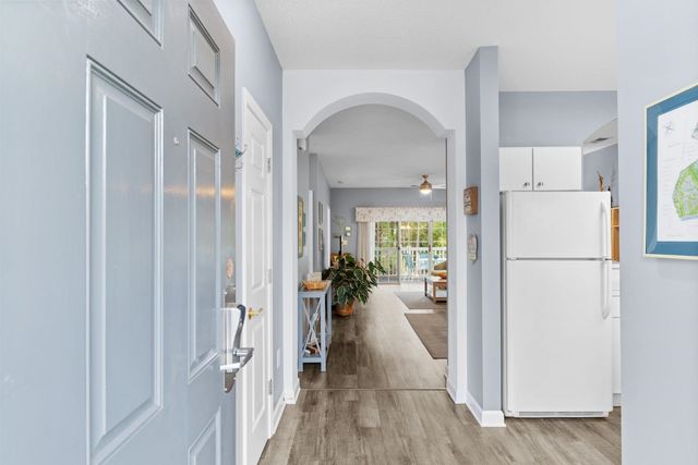 5825 Catalina Dr Unit 522, North Myrtle Beach, SC 29582