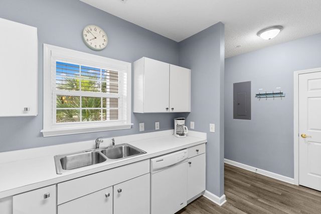 5825 Catalina Dr Unit 522, North Myrtle Beach, SC 29582