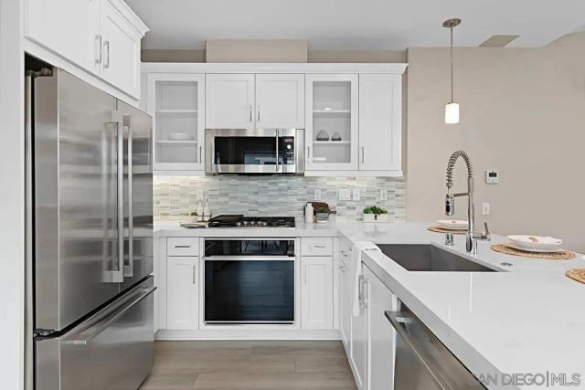 819 Kennebeck Ct, San Diego, CA 92109