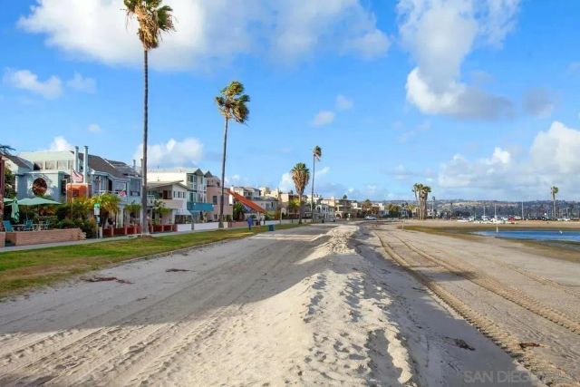 819 Kennebeck Ct, San Diego, CA 92109