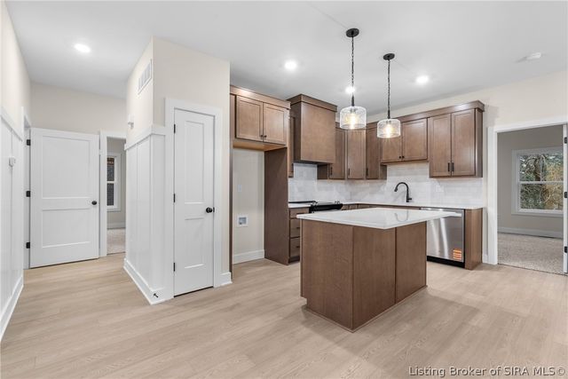 4657 Red Tail Ridge 240, Jeffersonville, IN 47130