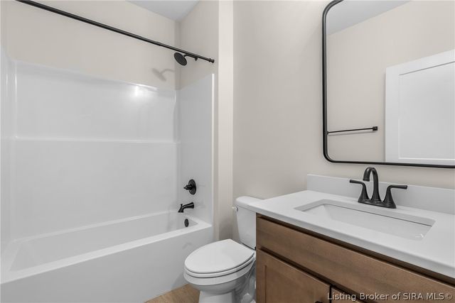 4657 Red Tail Ridge 240, Jeffersonville, IN 47130