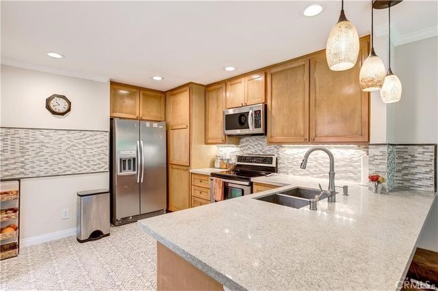 22131 Caminito Vino, Laguna Hills, CA 92653