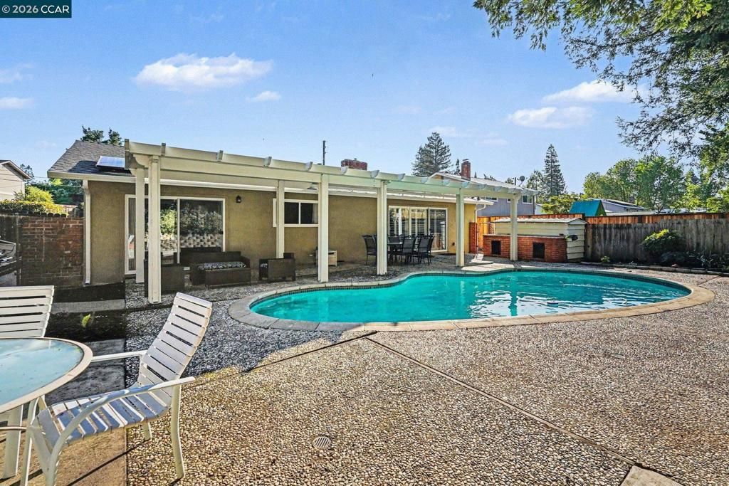 Image 22 of property listing at 236 Appalachian Dr, Martinez, CA 94553