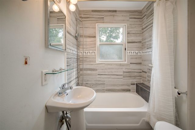 6445 Sommerset Road, Lansing, MI 48911