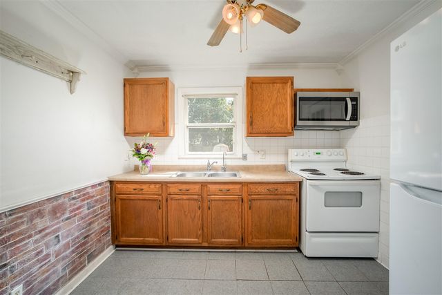 6445 Sommerset Road, Lansing, MI 48911