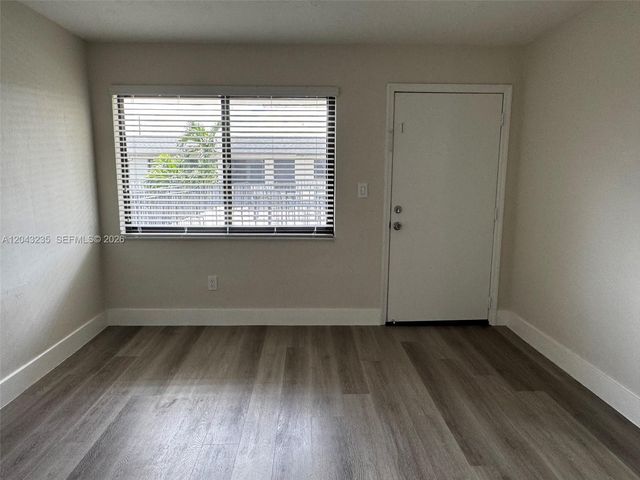 1310 W 29th Street 40, Hialeah, FL 33012