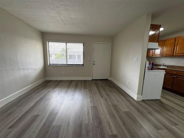 1310 W 29th Street 40, Hialeah, FL 33012