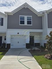 4163 Summit Woods Drive, Charlotte, NC 28216