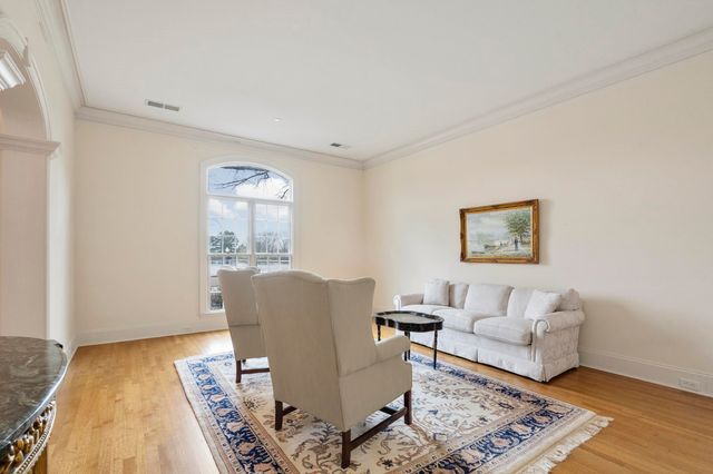 1186 LAKE POINT DR E, Collierville, TN 38017